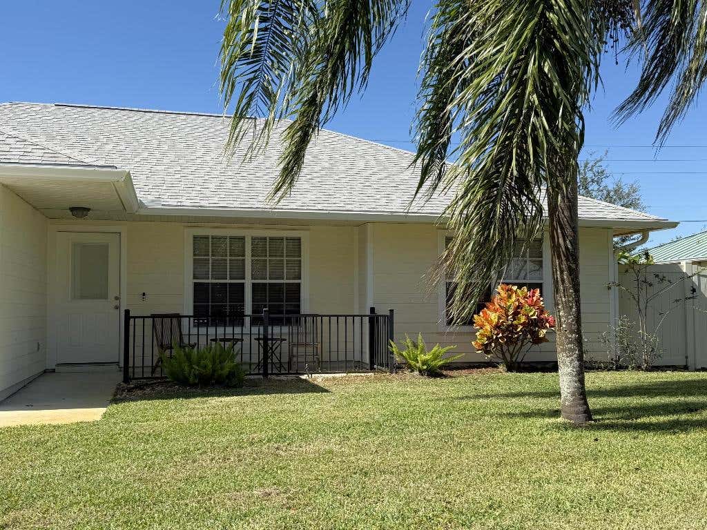 Photo of 1835 17th Avenue SW, Vero Beach, FL 32962 (MLS # R11137917)