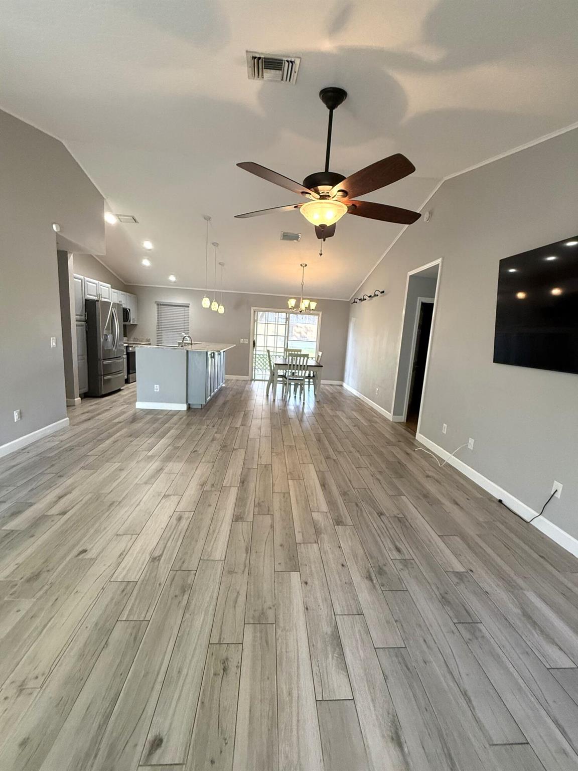 VERO BEACH HIGHLANDS - Residential