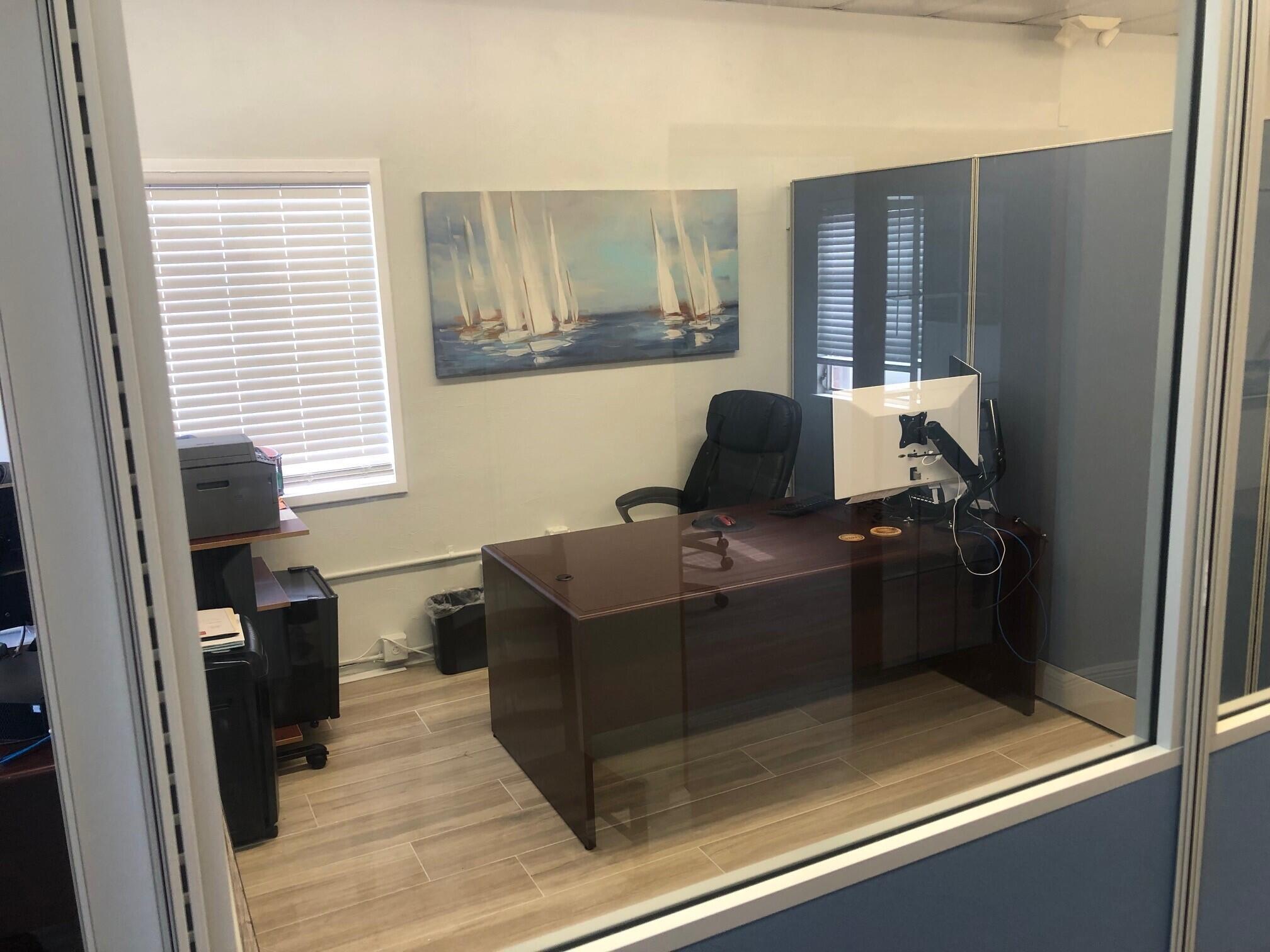 CRESTWOOD - Commercial Sale