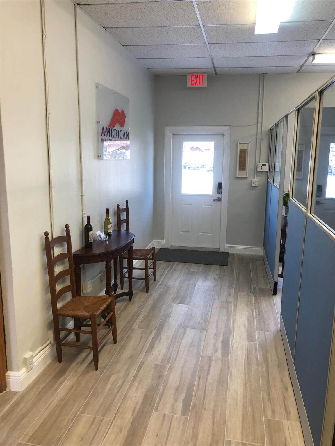 CRESTWOOD - Commercial Sale