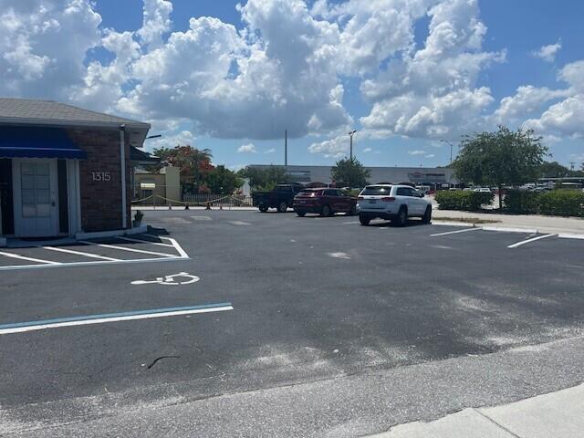 CRESTWOOD - Commercial Sale