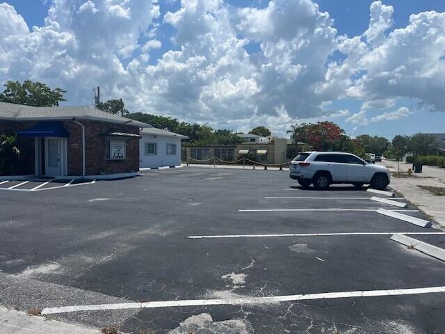 CRESTWOOD - Commercial Sale
