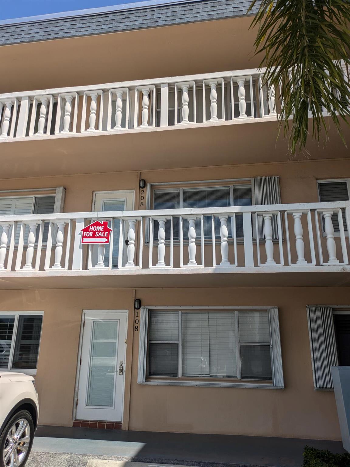 LAKE COLONY APTS THREE IN - Residential Lease
