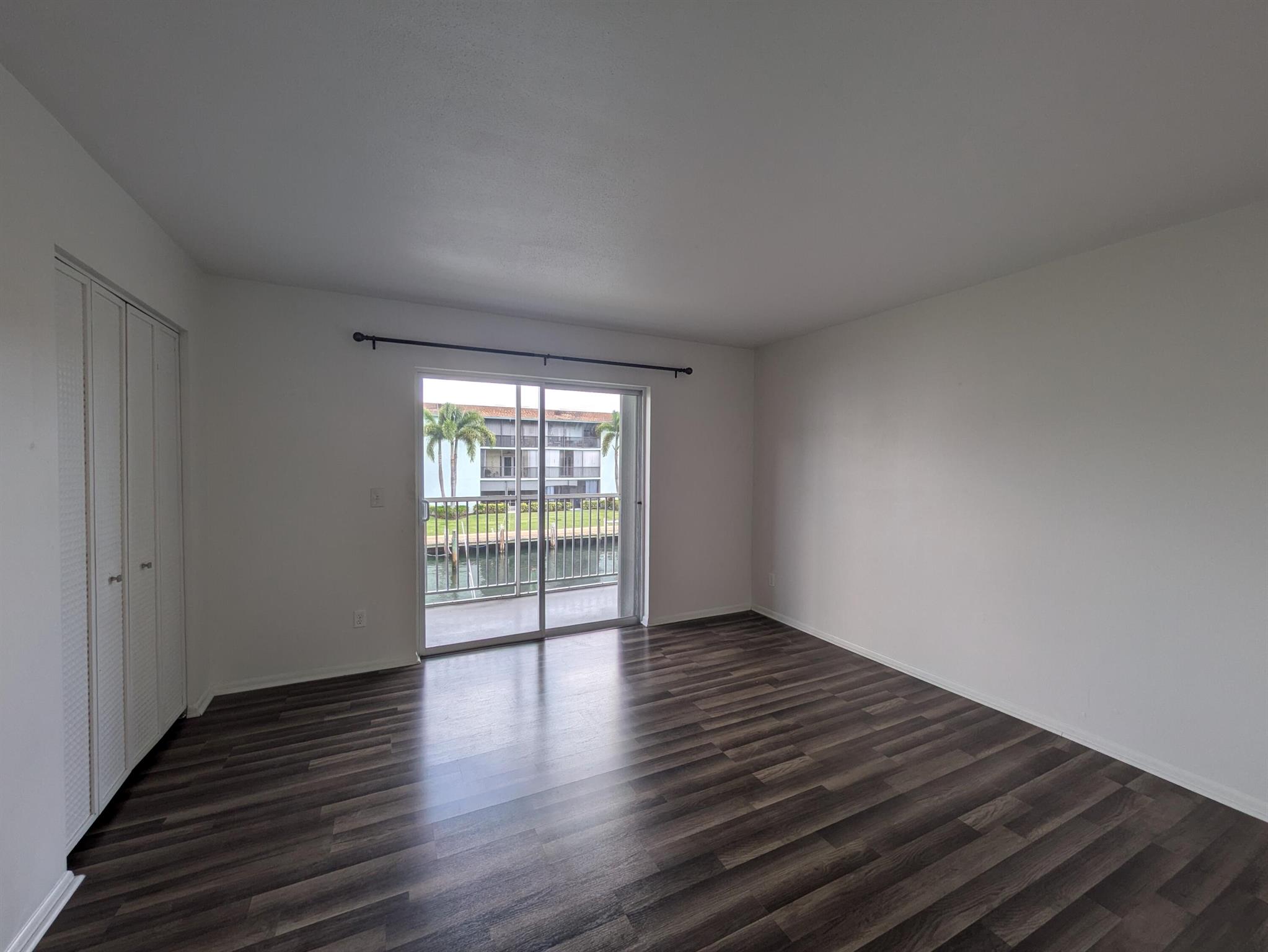 LAKE COLONY APTS THREE IN - Residential Lease