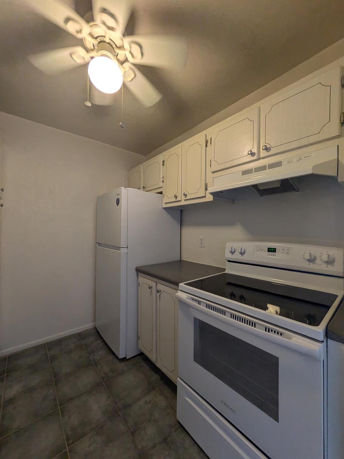 LAKE COLONY APTS THREE IN - Residential Lease