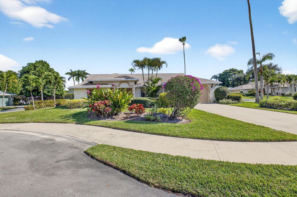 Photo of 2905 Riviera Drive, Delray Beach, FL 33445 (MLS # R11146494)