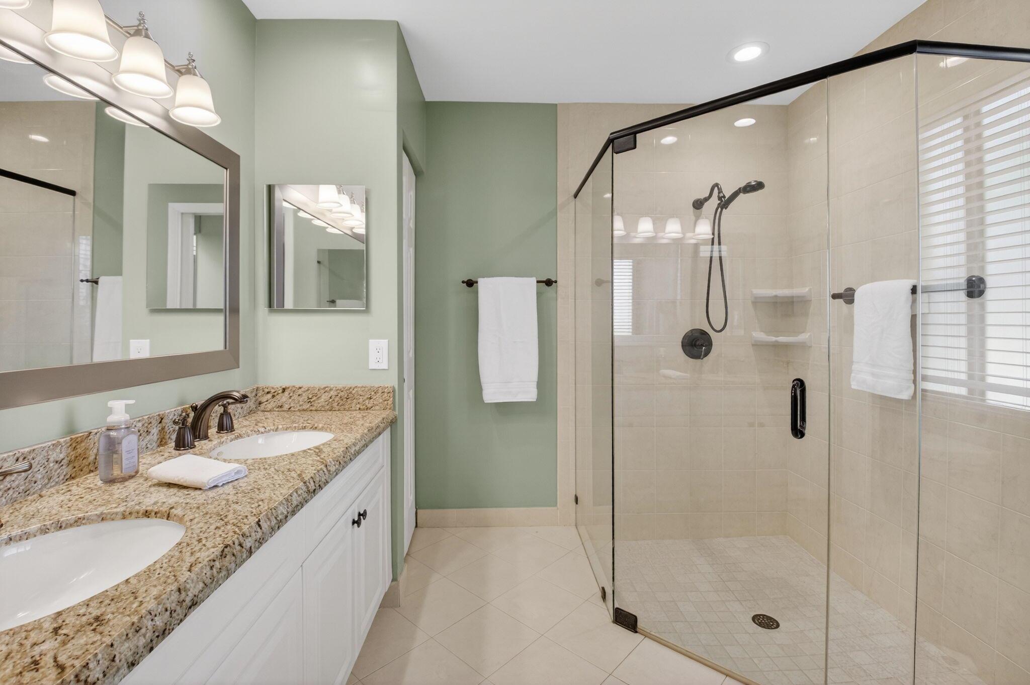 RAINBERRY BAY - Residential