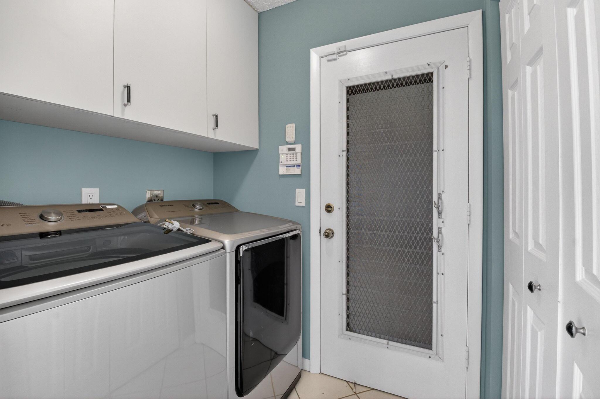 RAINBERRY BAY - Residential