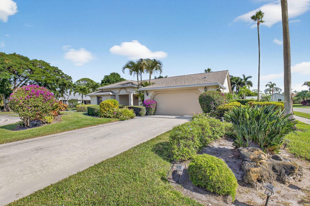 Photo of 2905 Riviera Drive, Delray Beach, FL 33445 (MLS # R11146494)