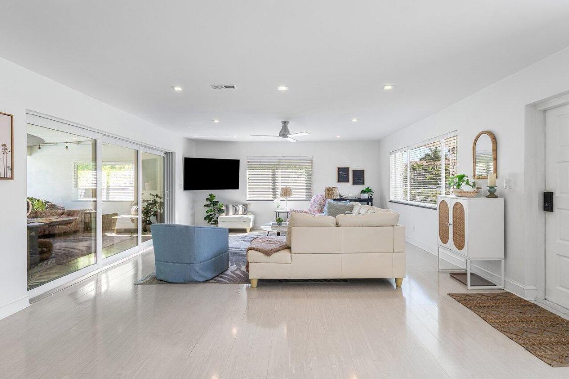 SOUTH PALM PARK IN - Residential