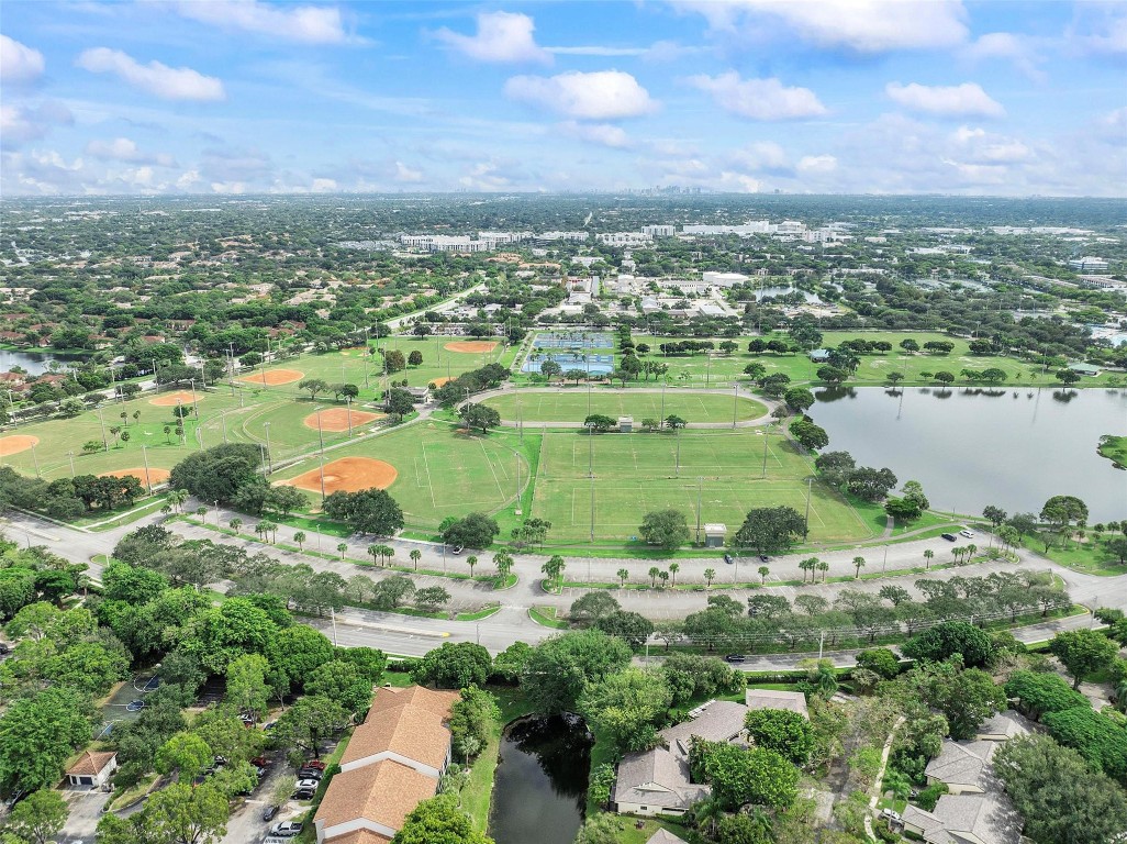 Arbor Courts at Jacaranda - Residential