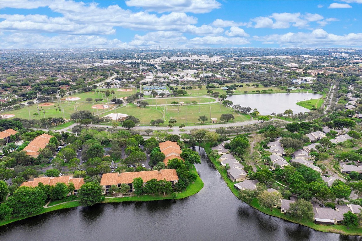 Arbor Courts at Jacaranda - Residential