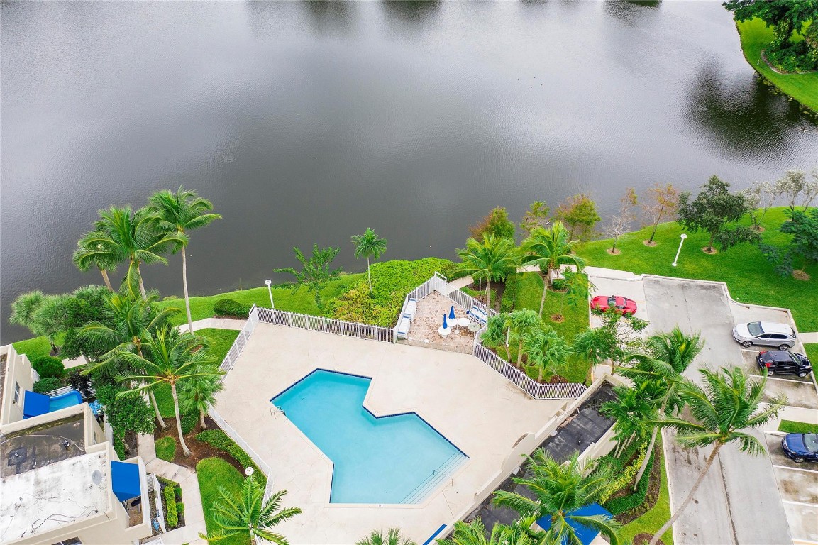 Arbor Courts at Jacaranda - Residential