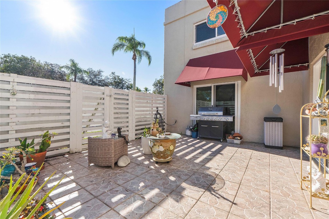 Arbor Courts at Jacaranda - Residential