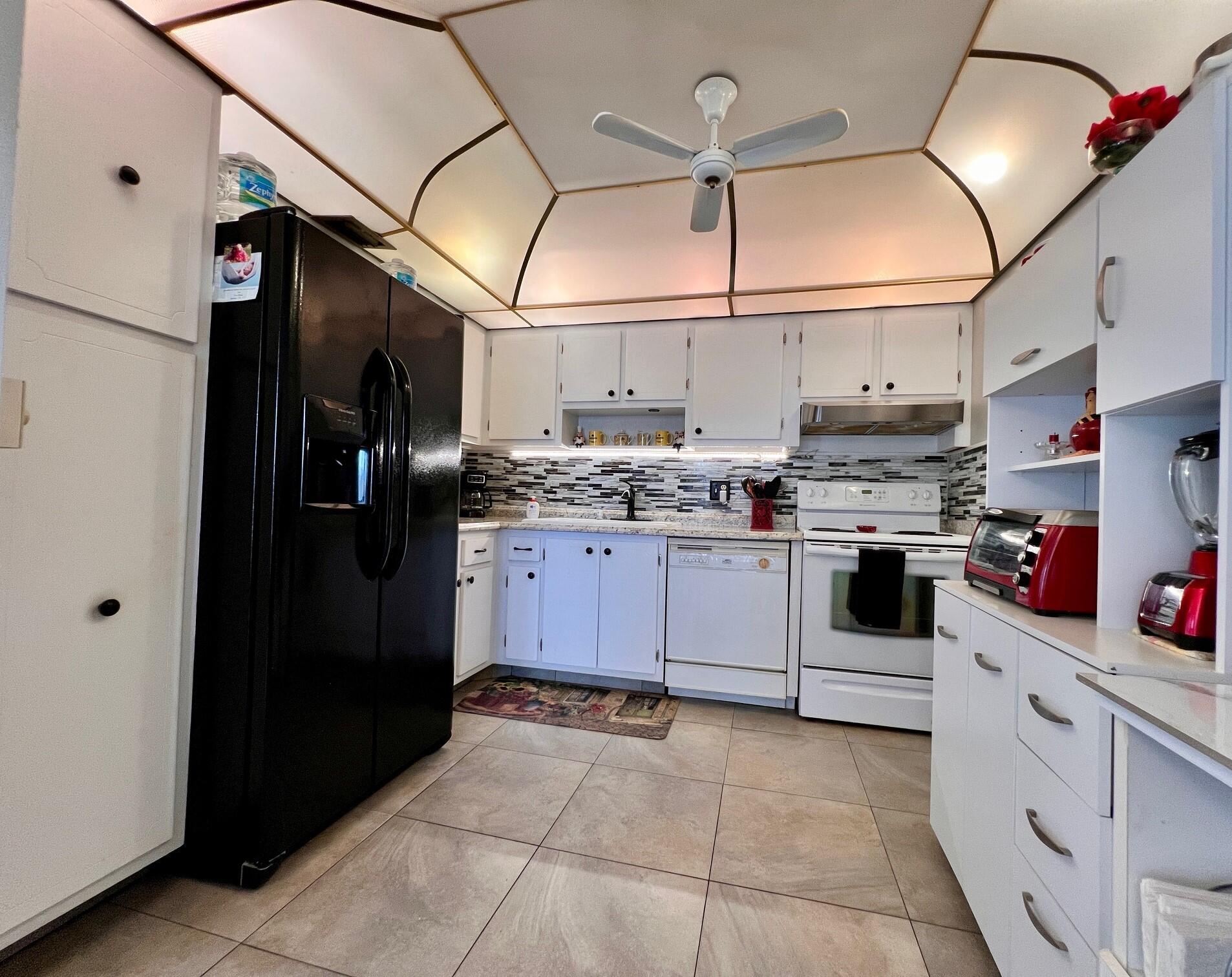 WELLINGTON CONDOS - Residential