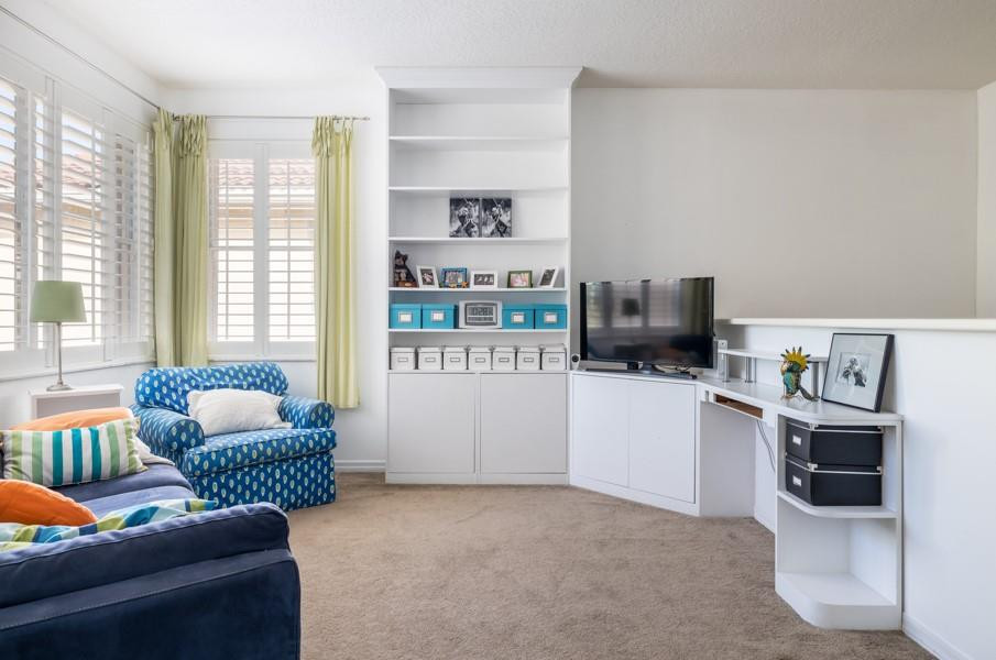 West Lake Village 146-29 - Residential