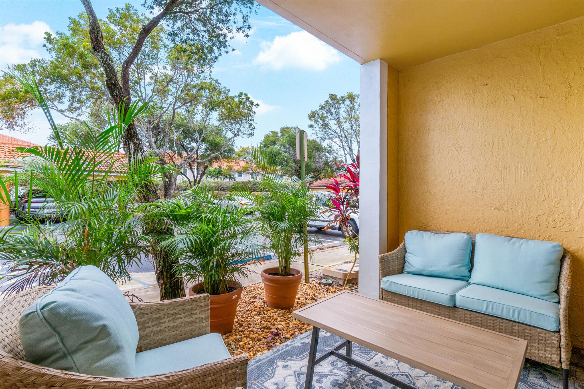 YACHT CLUB ON THE INTRACO - Residential Lease