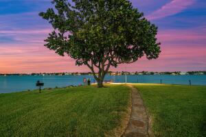 YACHT CLUB ON THE INTRACO - Residential Lease