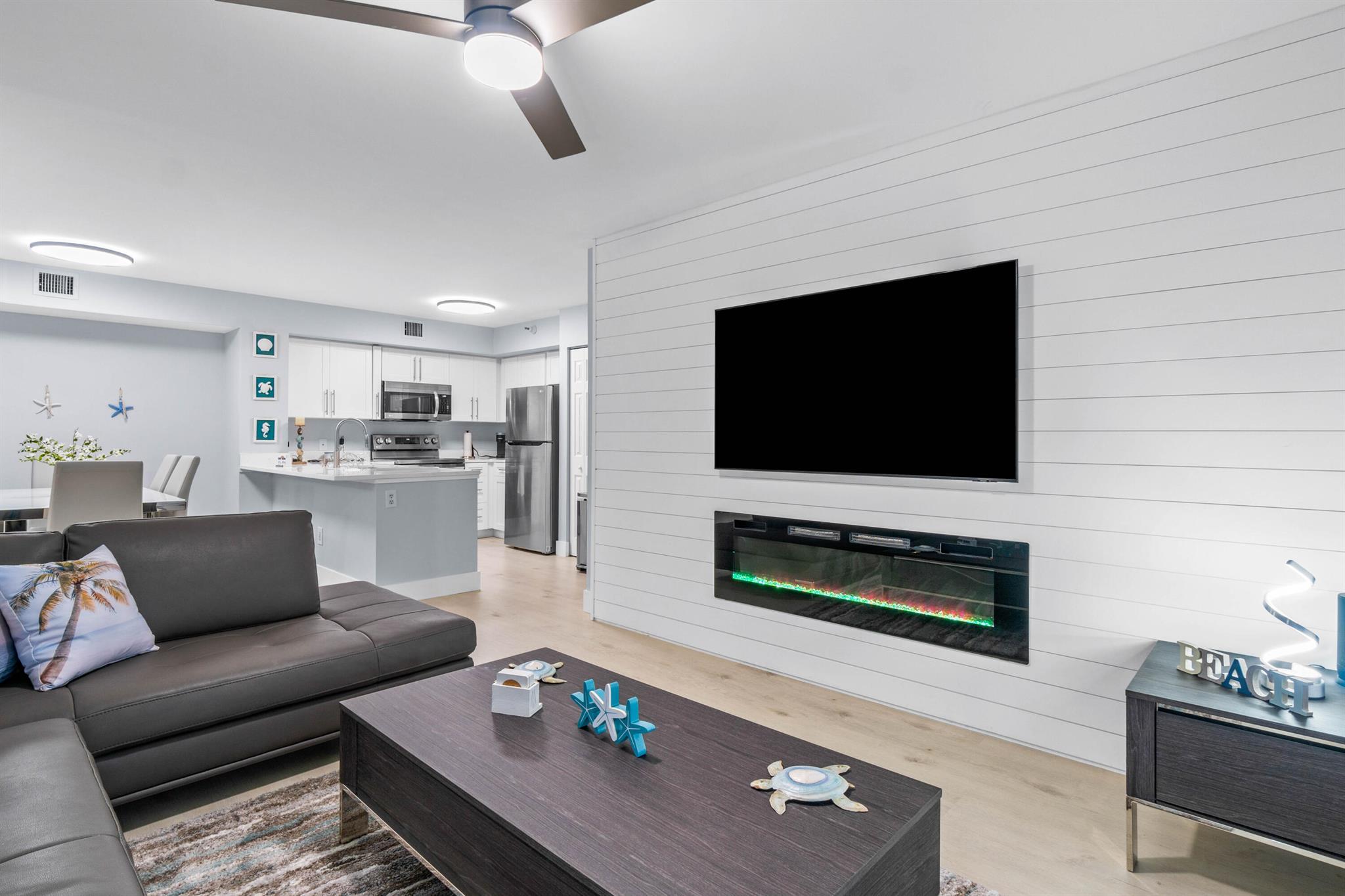 YACHT CLUB ON THE INTRACO - Residential Lease