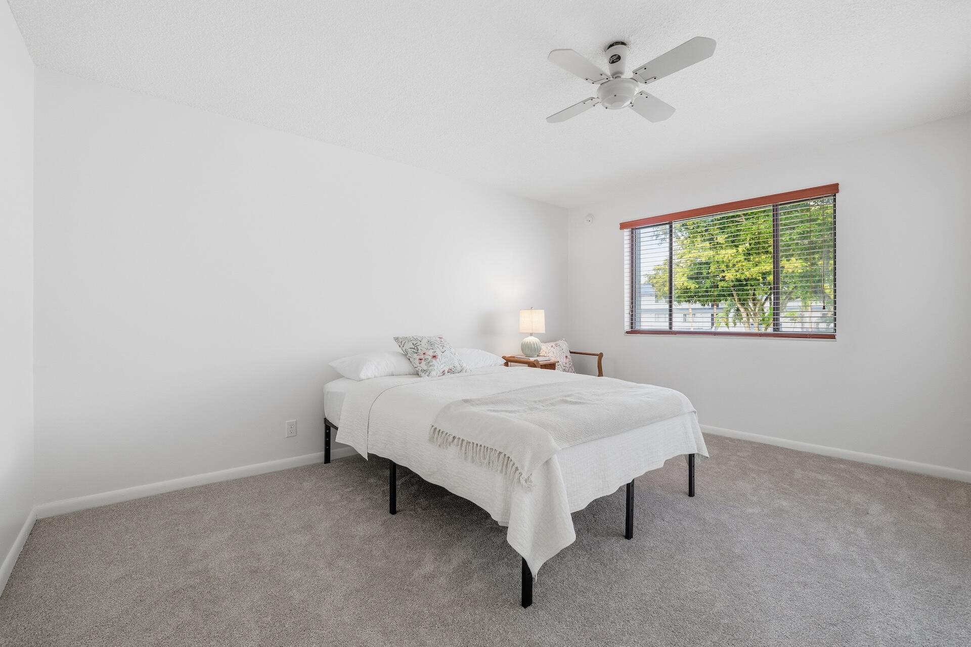 FOUNTAINS OF PALM BEACH CONDO 3 - Residential