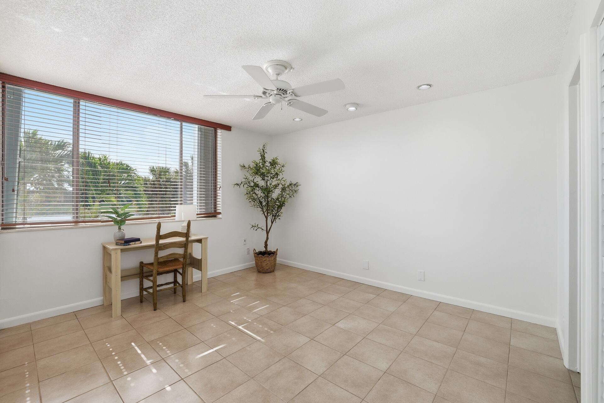 FOUNTAINS OF PALM BEACH CONDO 3 - Residential