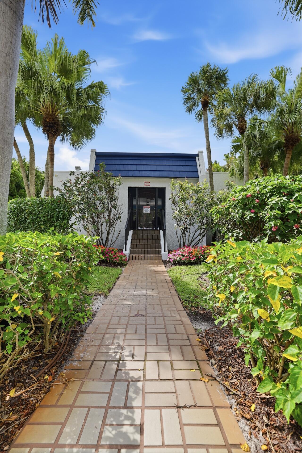 FOUNTAINS OF PALM BEACH CONDO 3 - Residential