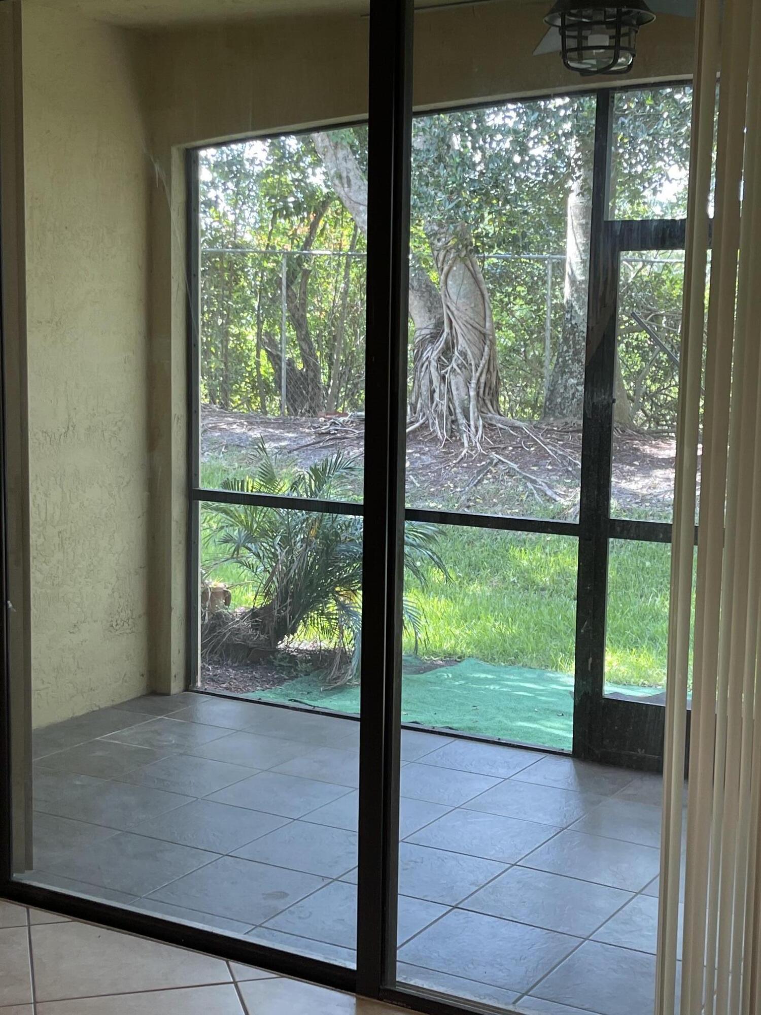 Courtyard At The Grove - Residential Lease
