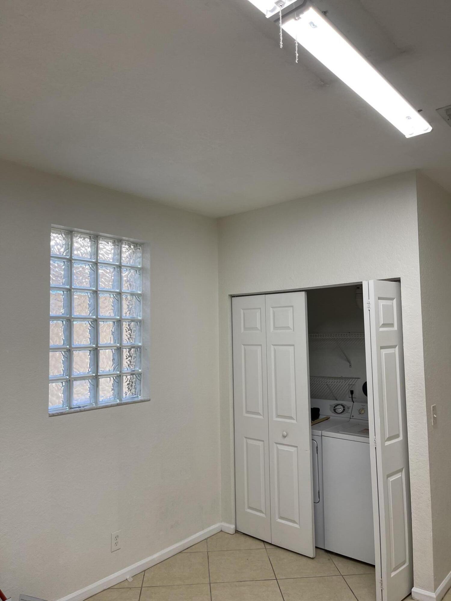 Courtyard At The Grove - Residential Lease