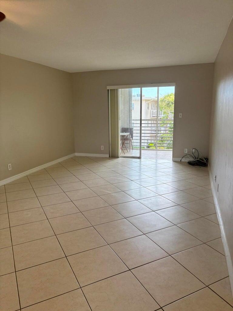 LAKE CLARKE GARDENS CONDO 21 - Residential