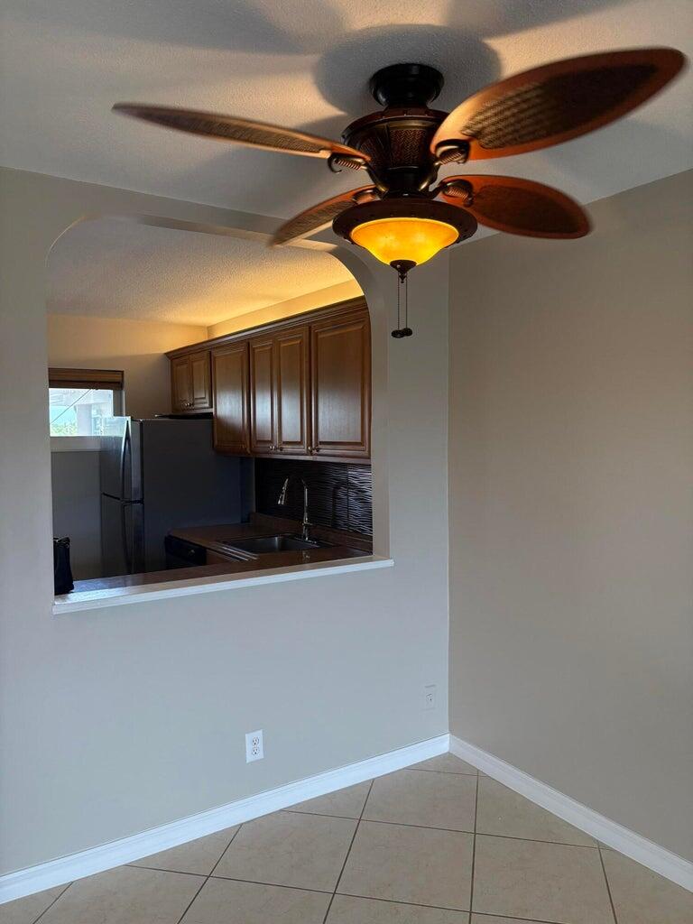 LAKE CLARKE GARDENS CONDO 21 - Residential