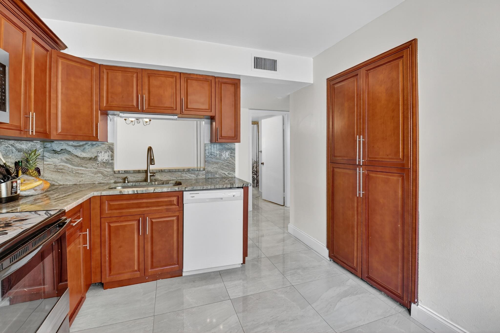 Lakes of Delray - Residential