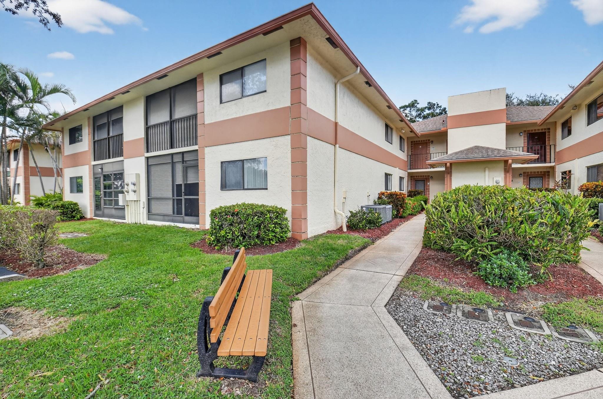 Lakes of Delray - Residential