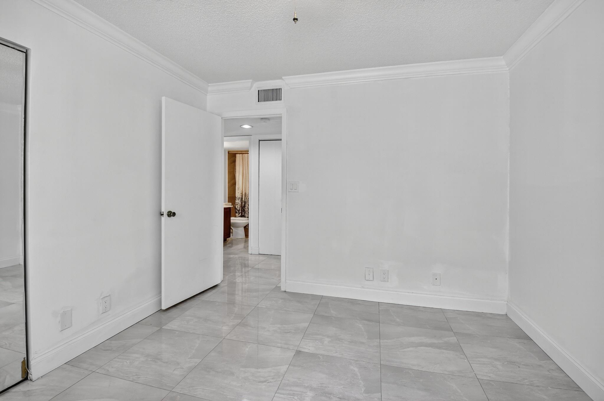 Lakes of Delray - Residential