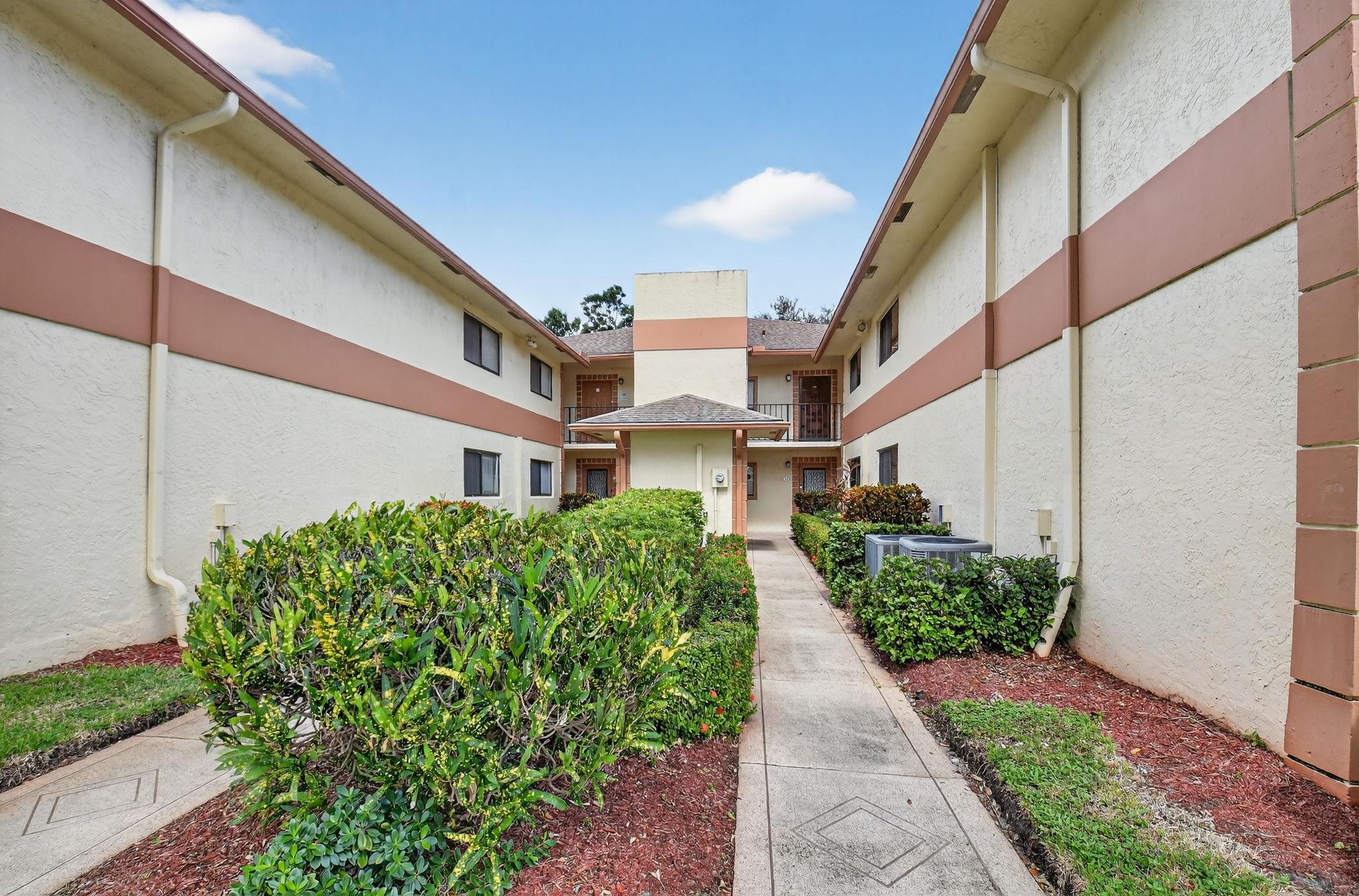 Lakes of Delray - Residential