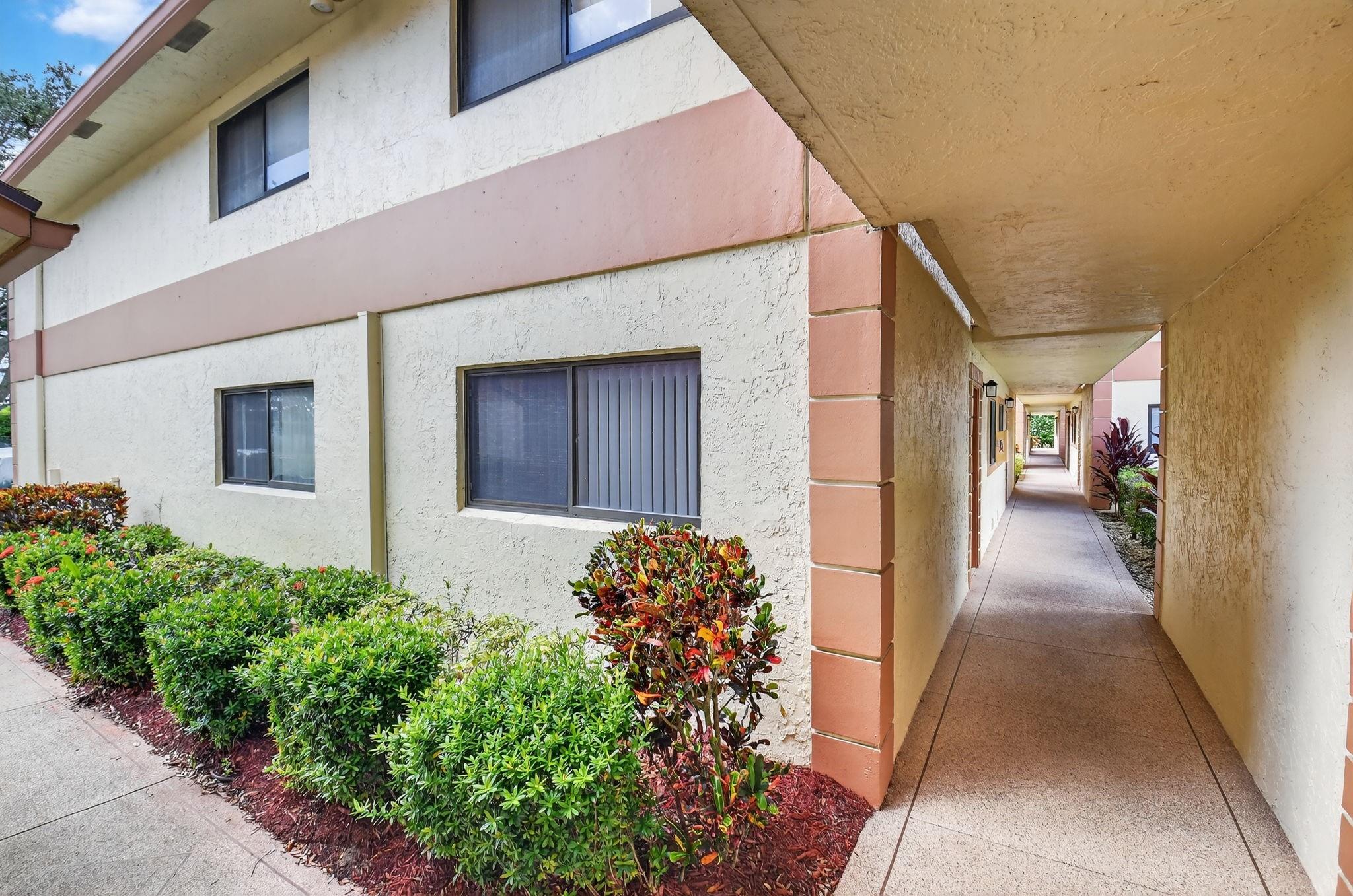 Lakes of Delray - Residential