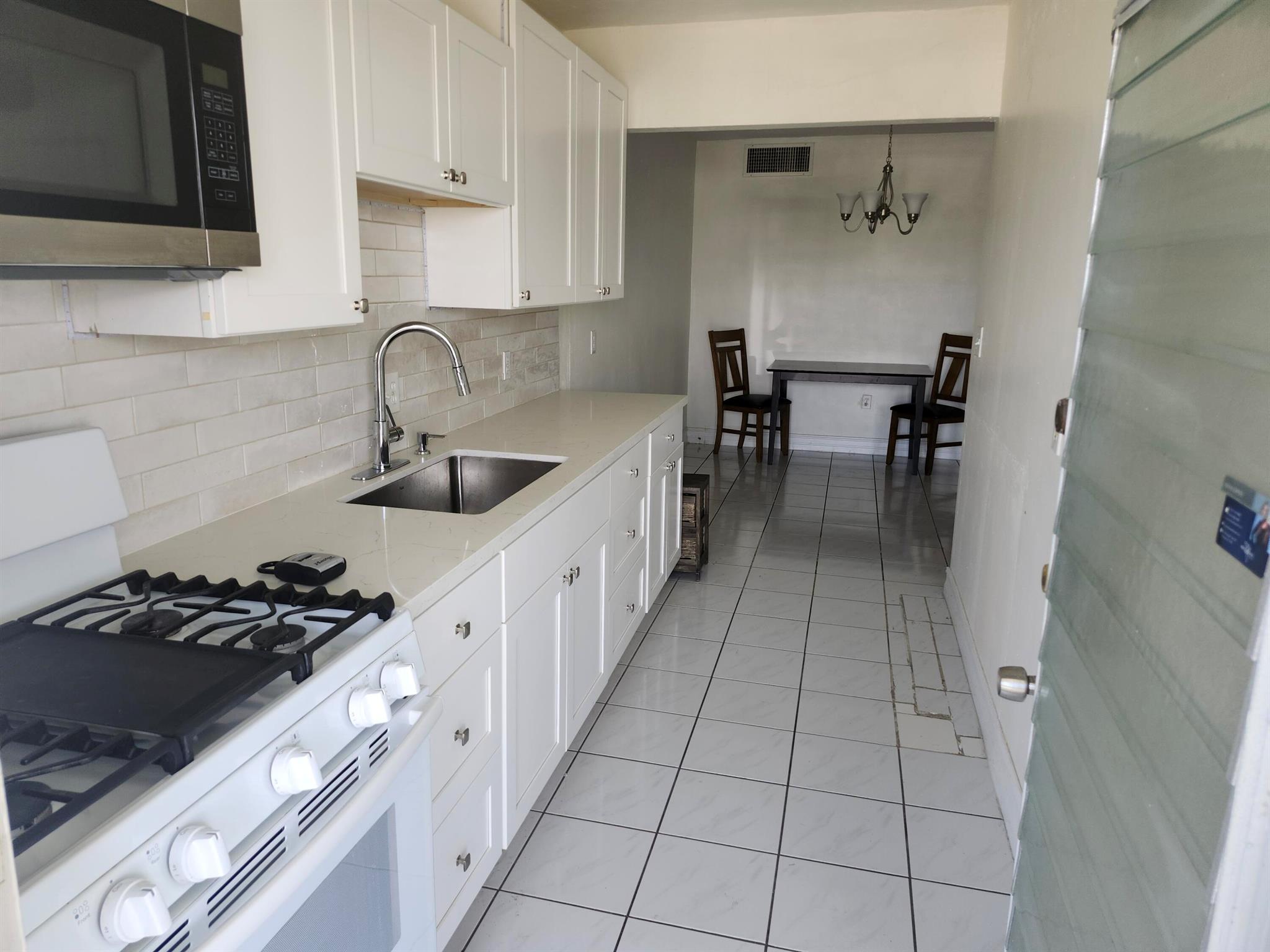 52 NE 204th Street 31