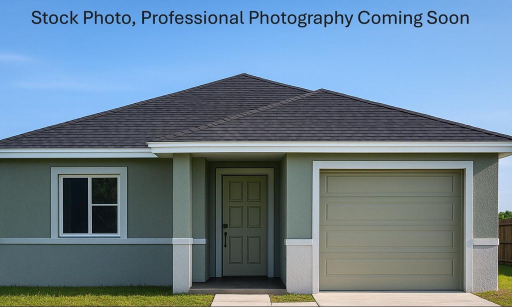 Photo of 2002 Avenue M, Fort Pierce, FL 34950 (MLS # R11140642)