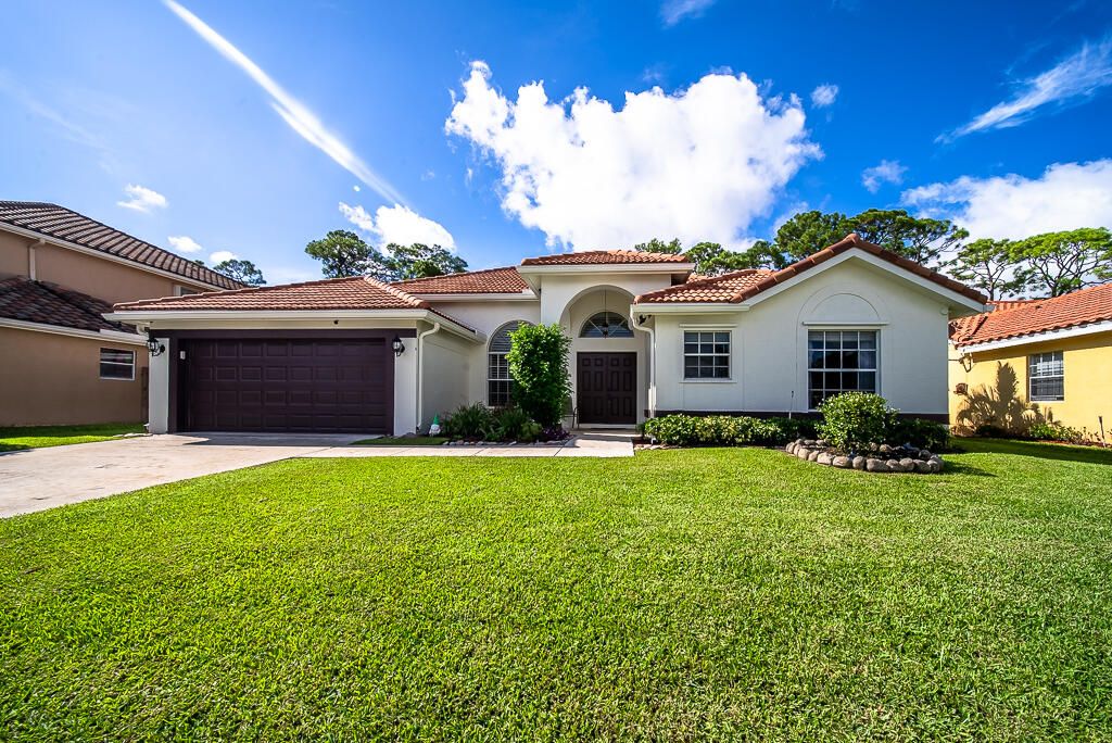 Photo of 5549 Descartes Circle, Boynton Beach, FL 33472 (MLS # R11125325)