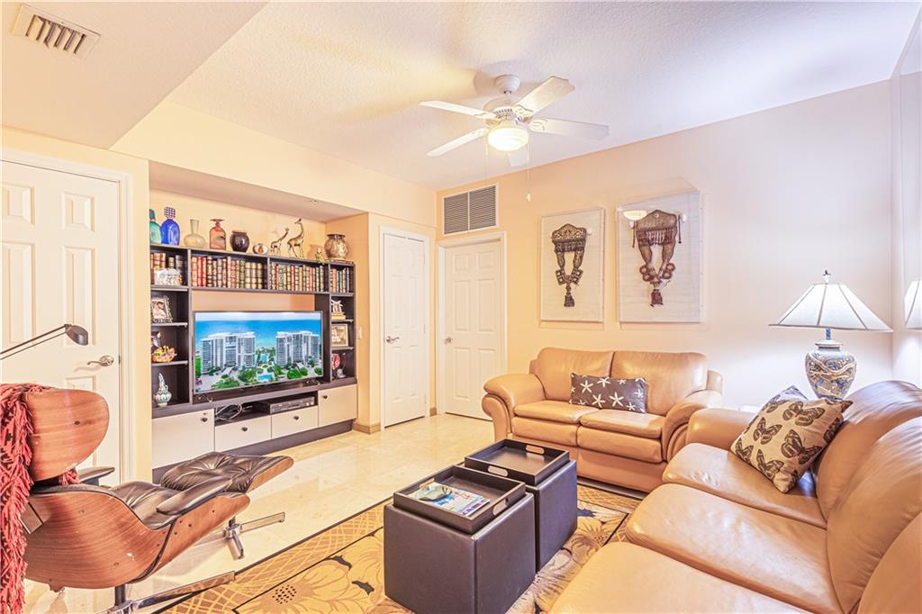 RENAISSANCE ONTHE OCEAN - Residential