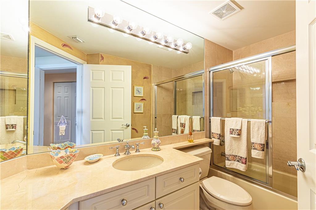 RENAISSANCE ONTHE OCEAN - Residential