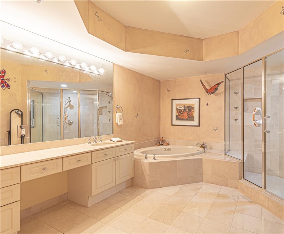 RENAISSANCE ONTHE OCEAN - Residential