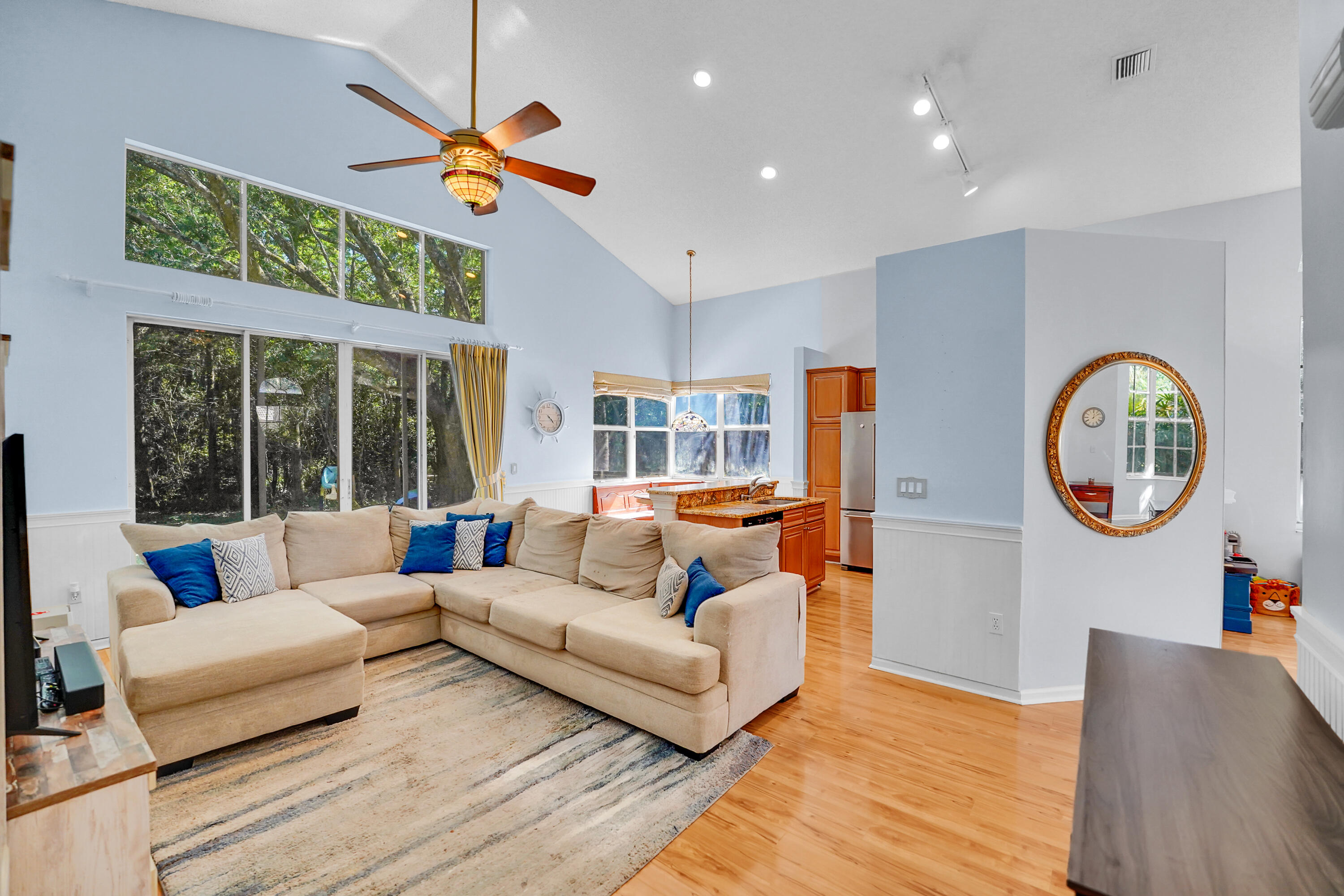 SMITH FARM - SMITH DAIRY - Residential