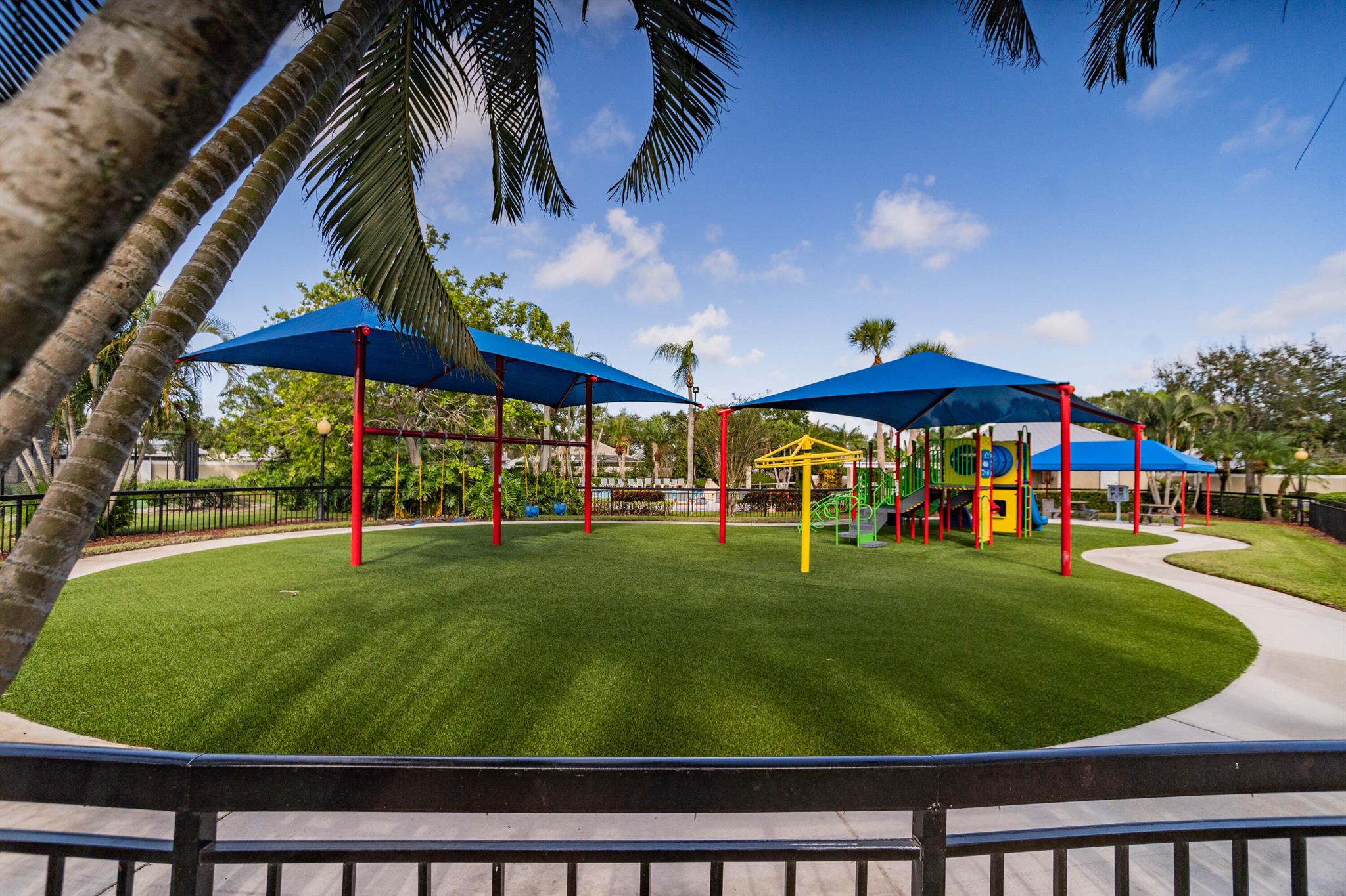 THE MEADOWS AT MARTIN DOW - Residential