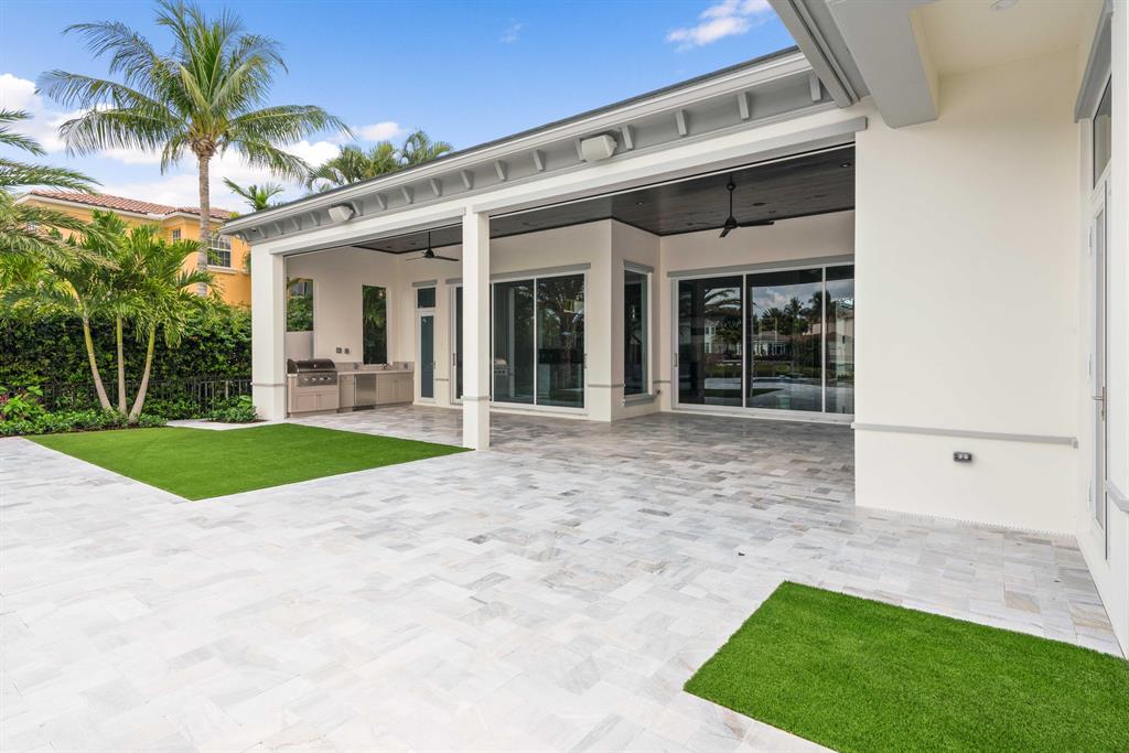 ADMIRALS COVE - Residential