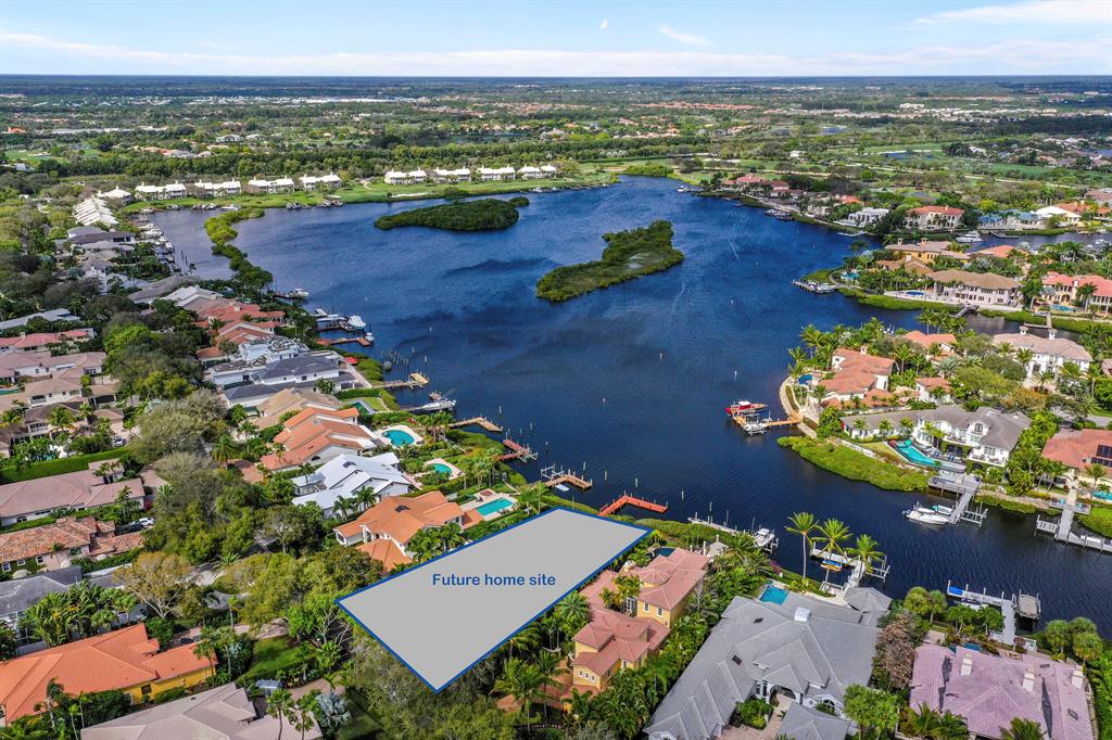 ADMIRALS COVE - Residential