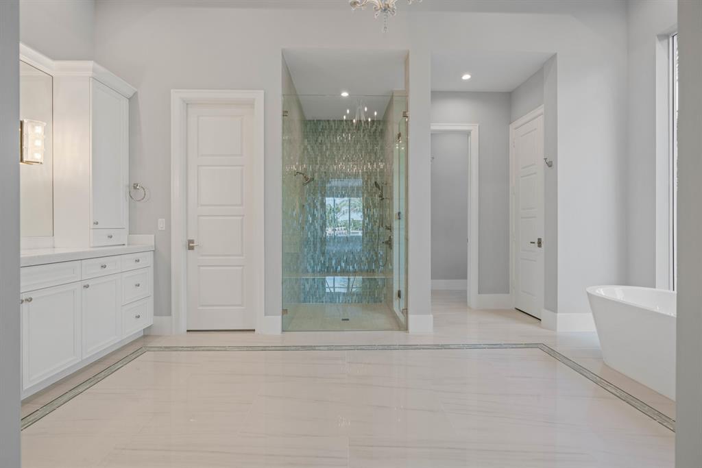 ADMIRALS COVE - Residential