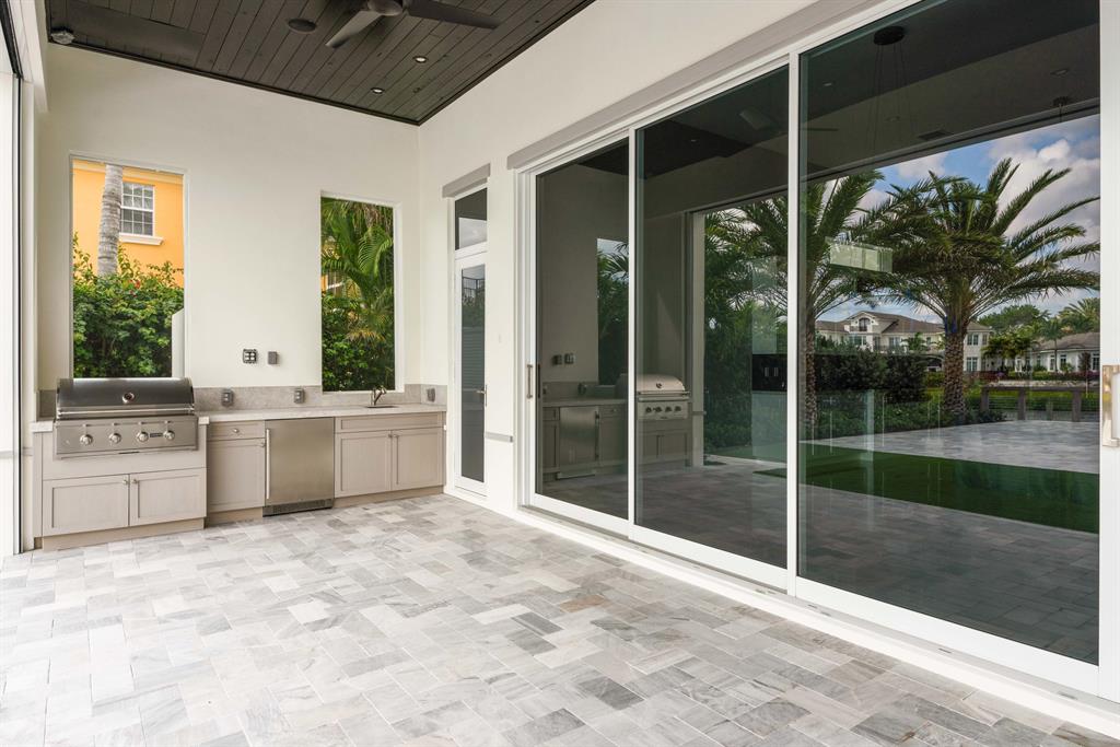 ADMIRALS COVE - Residential