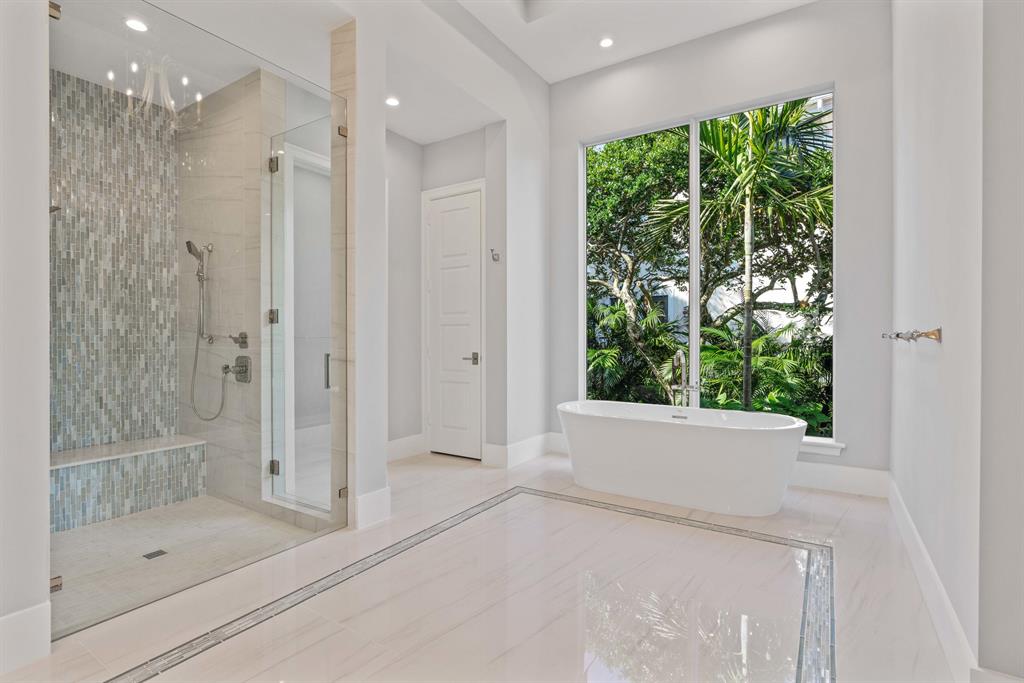 ADMIRALS COVE - Residential