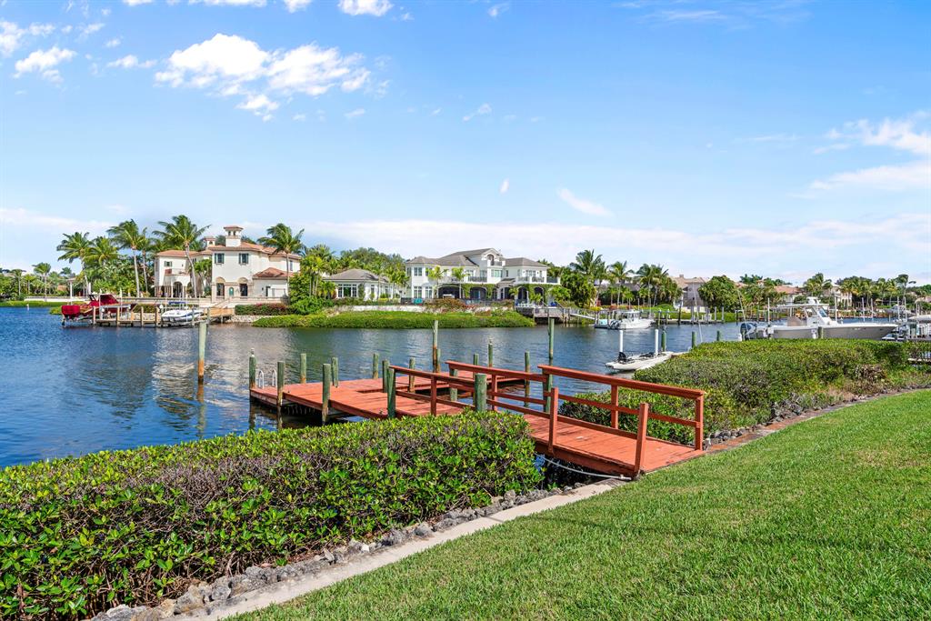 ADMIRALS COVE - Residential