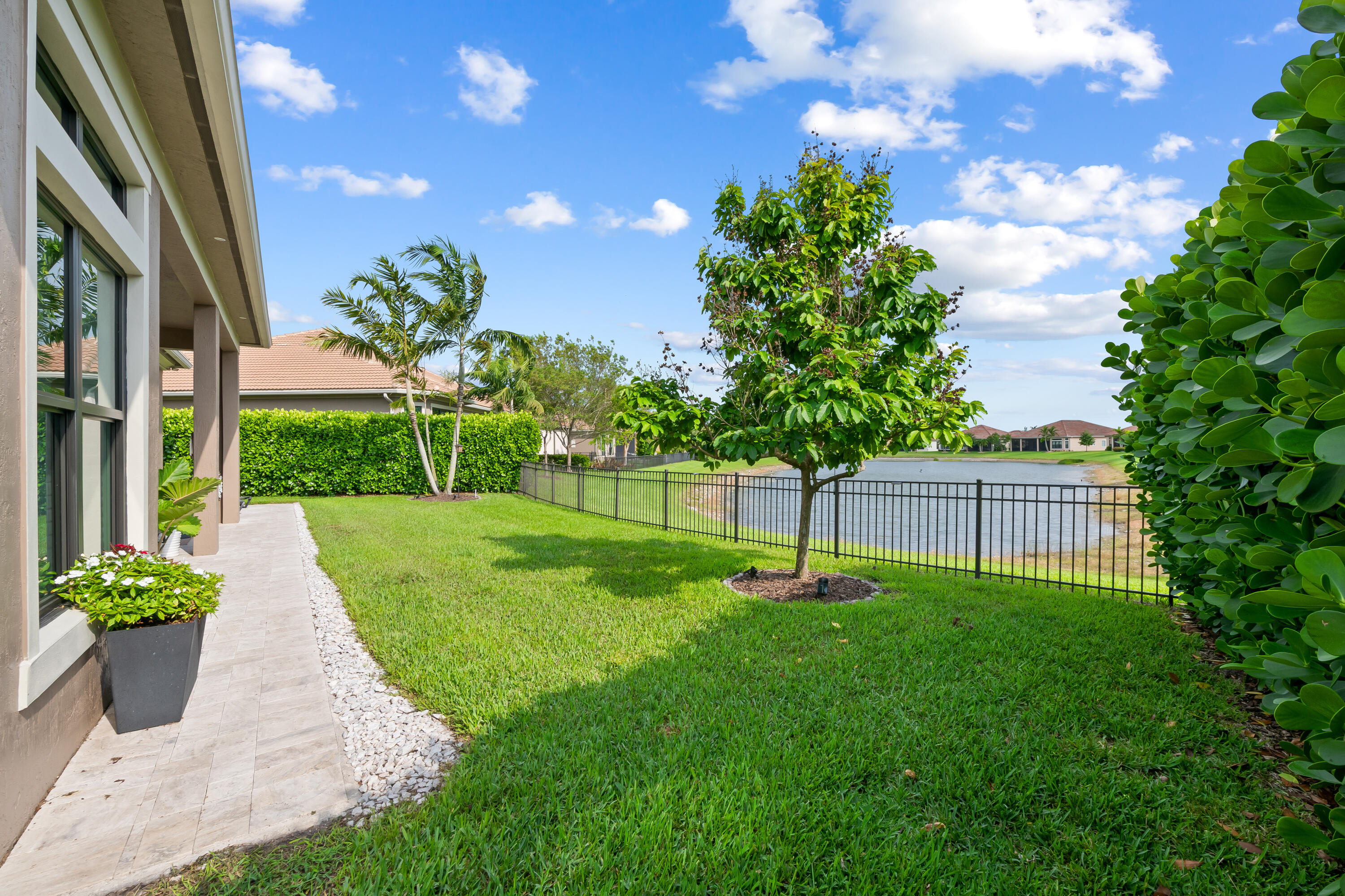 PARKLAND ROYALE - Residential